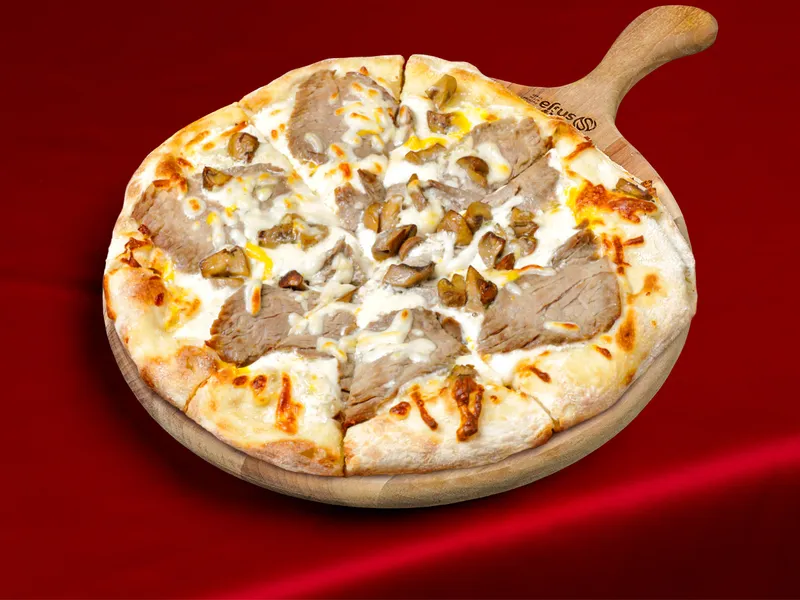 Garlic Steak Pizza at The SIB