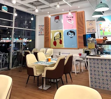 Set Al Sham Shawarma restaurant in Umm Suqeim 2, Dubai