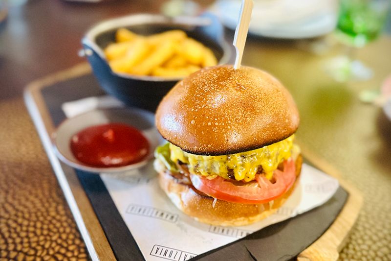 Mama'z Black Angus Cheese Burger - Aus at Mama Zonia