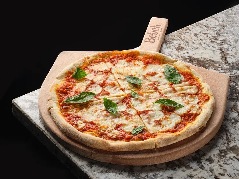 Margherita Pizza at Bebek